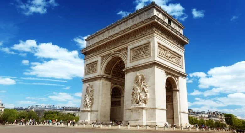 Luoghi belli da vedere assolutamente a Parigi Arco di Trionfo