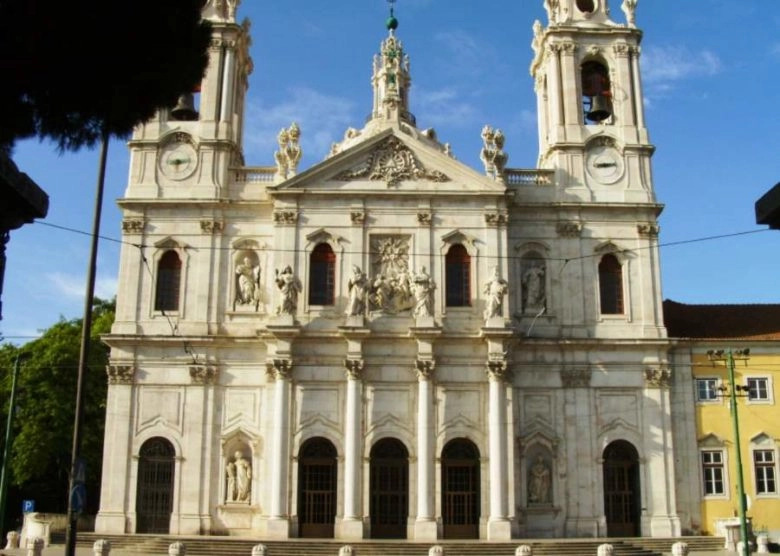 Posti belli da vedere assolutamente a Lisbona Basilica di Estrela