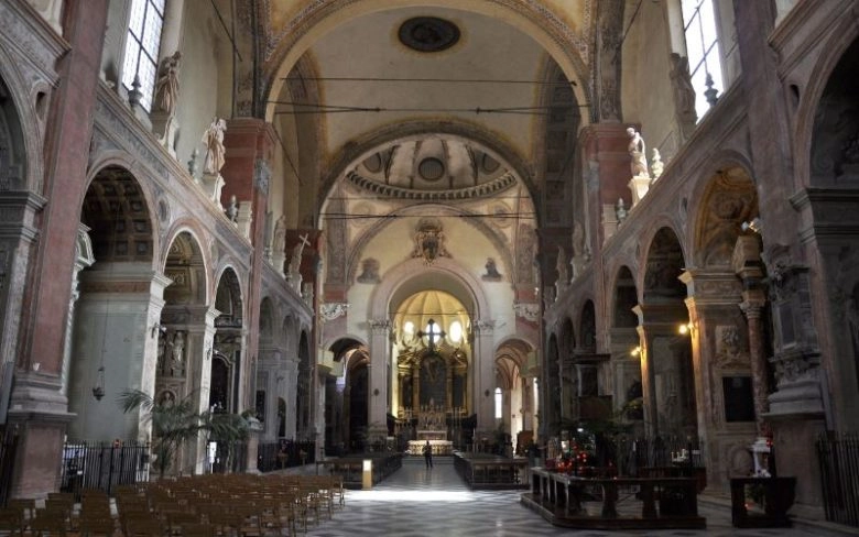 Luoghi belli da visitare a Bologna assolutamente Basilica di San Giacomo Maggiore