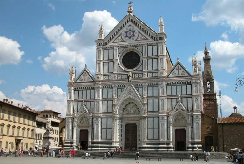 Cosa vedere a Firenze in 2 giorno Basilica di Santa Croce