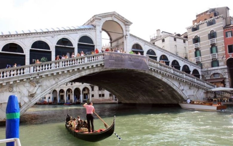 Cosa visitare a Venezia in 2 giorni Il ponte di Rialto