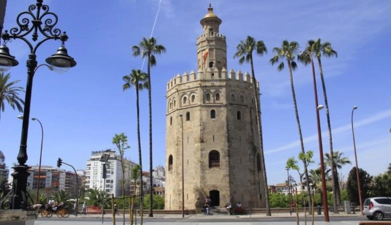 Cosa vedere a Siviglia in un giorno La Torre dell’Oro