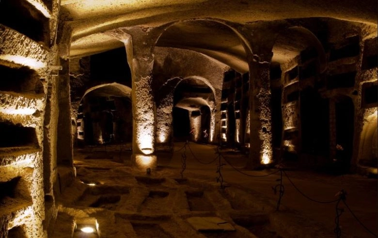 Luoghi belli da visitare assolutamente a Napoli Le Catacombe di San Gennaro