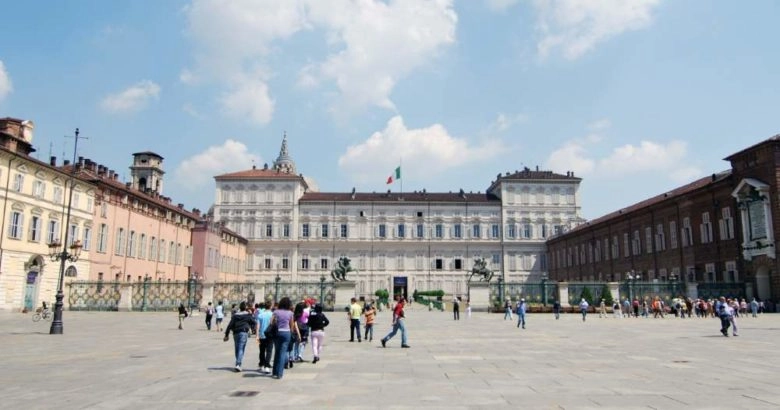 10 posti più belli da visitare assolutamente a Torino Piazza Castello