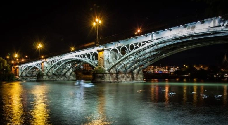 Cosa vedere a Siviglia in 3 giorni Ponte di Isabella II