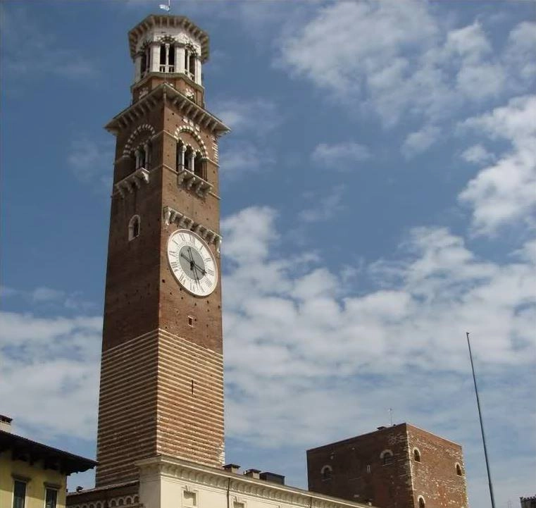 Cosa vedere a Verona in un giorno Torre dei Lamberti